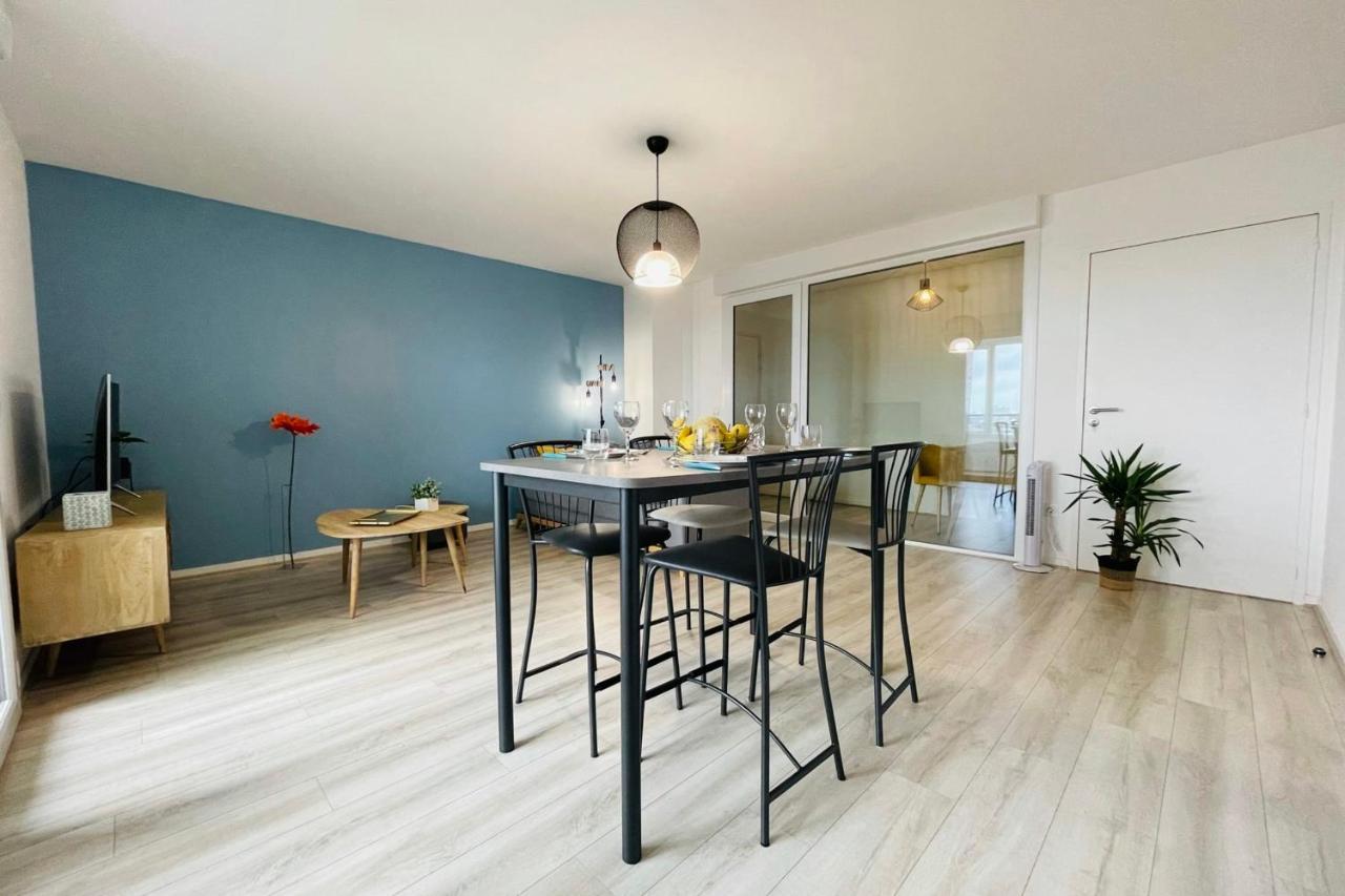 Bright Apartment In A New Building With Garage Tours Zewnętrze zdjęcie