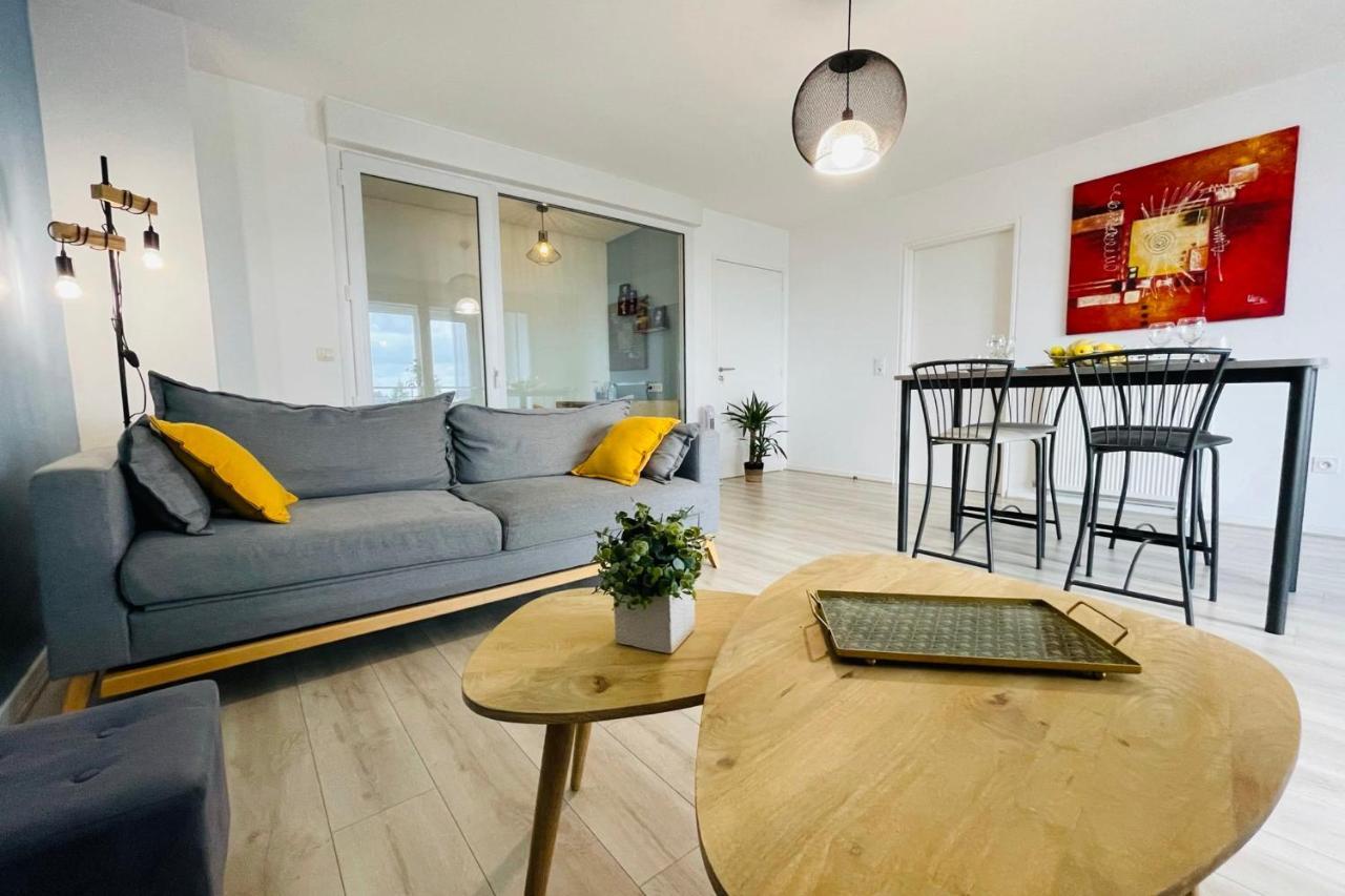 Bright Apartment In A New Building With Garage Tours Zewnętrze zdjęcie