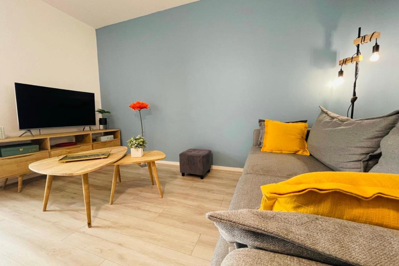 Bright Apartment In A New Building With Garage Tours Zewnętrze zdjęcie