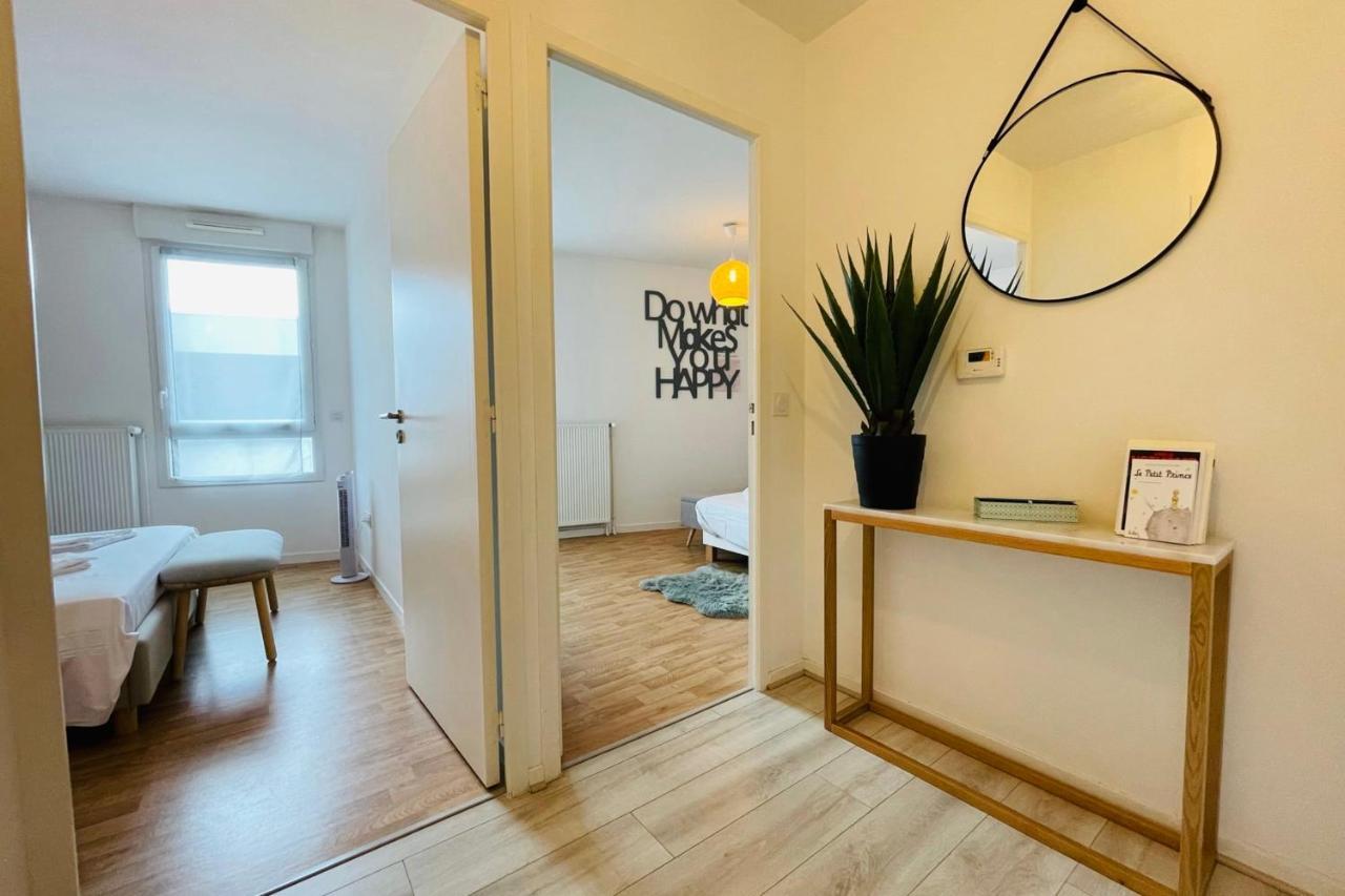 Bright Apartment In A New Building With Garage Tours Zewnętrze zdjęcie