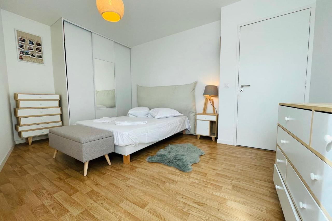 Bright Apartment In A New Building With Garage Tours Zewnętrze zdjęcie