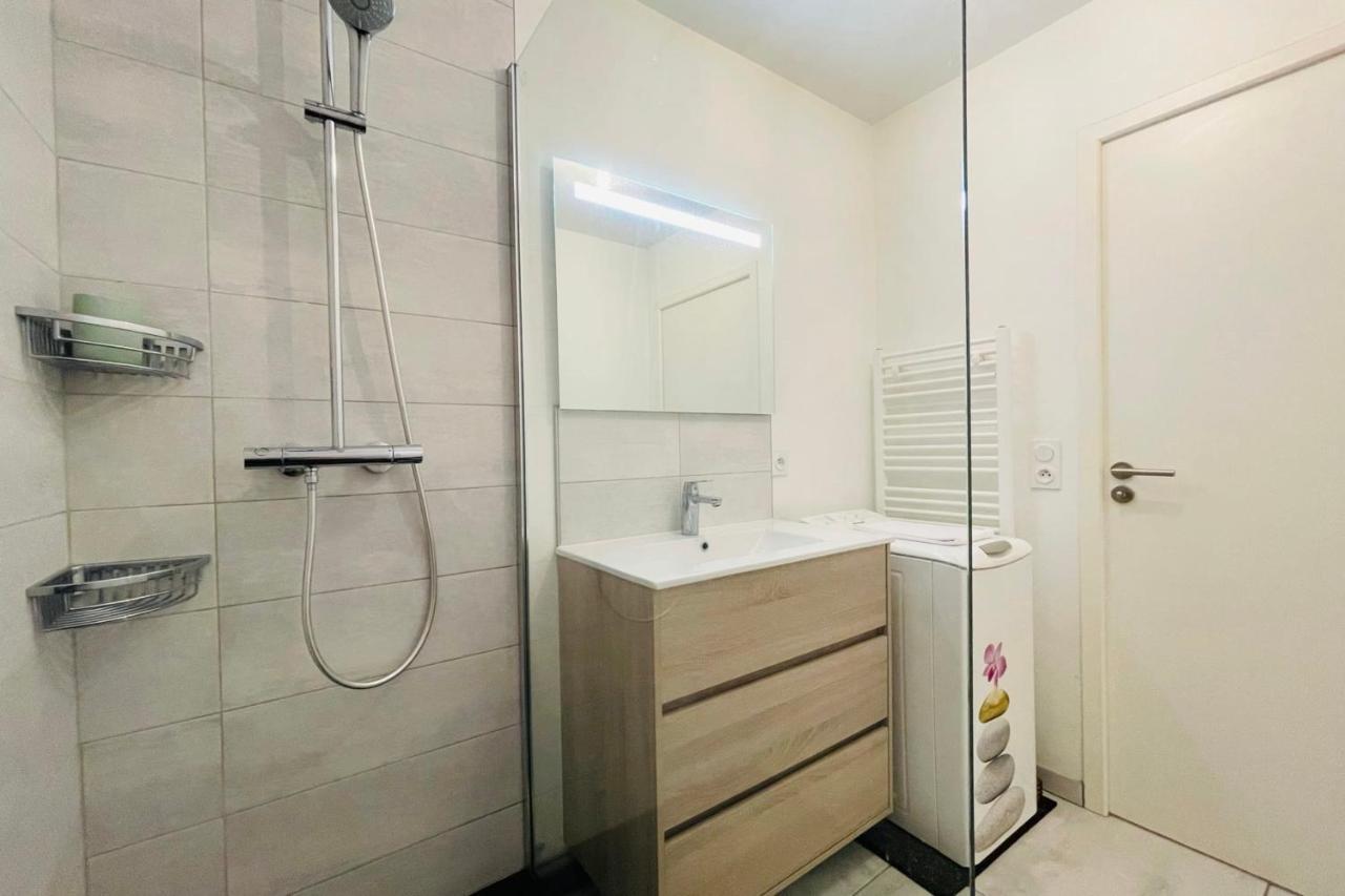 Bright Apartment In A New Building With Garage Tours Zewnętrze zdjęcie