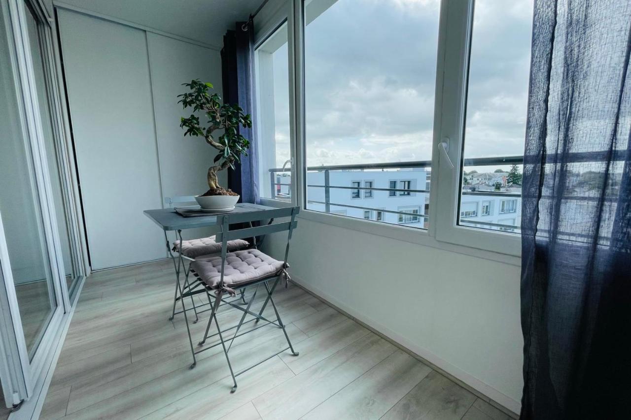 Bright Apartment In A New Building With Garage Tours Zewnętrze zdjęcie